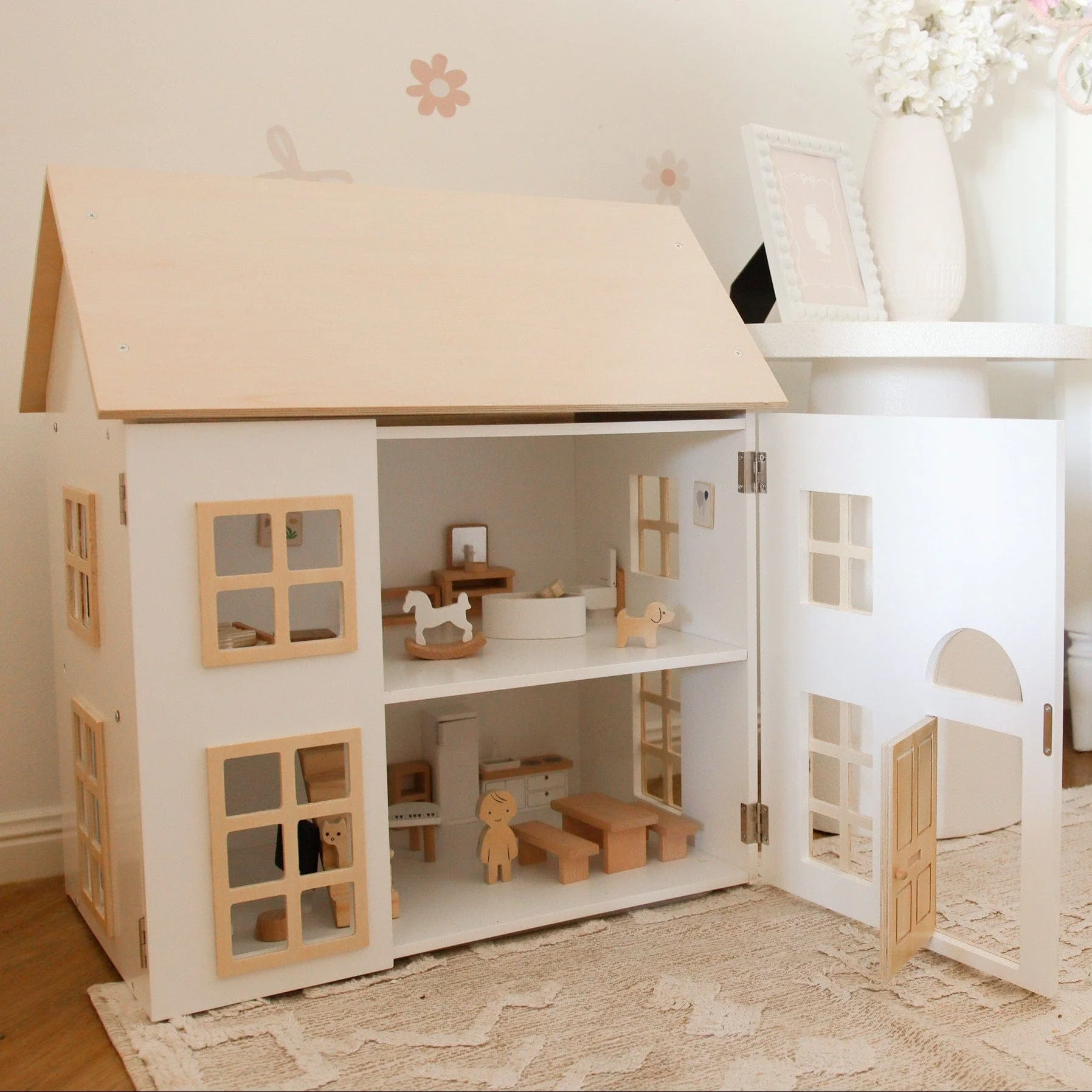 ELSA Doll House with Furniture & Doll Family Set - Image 10