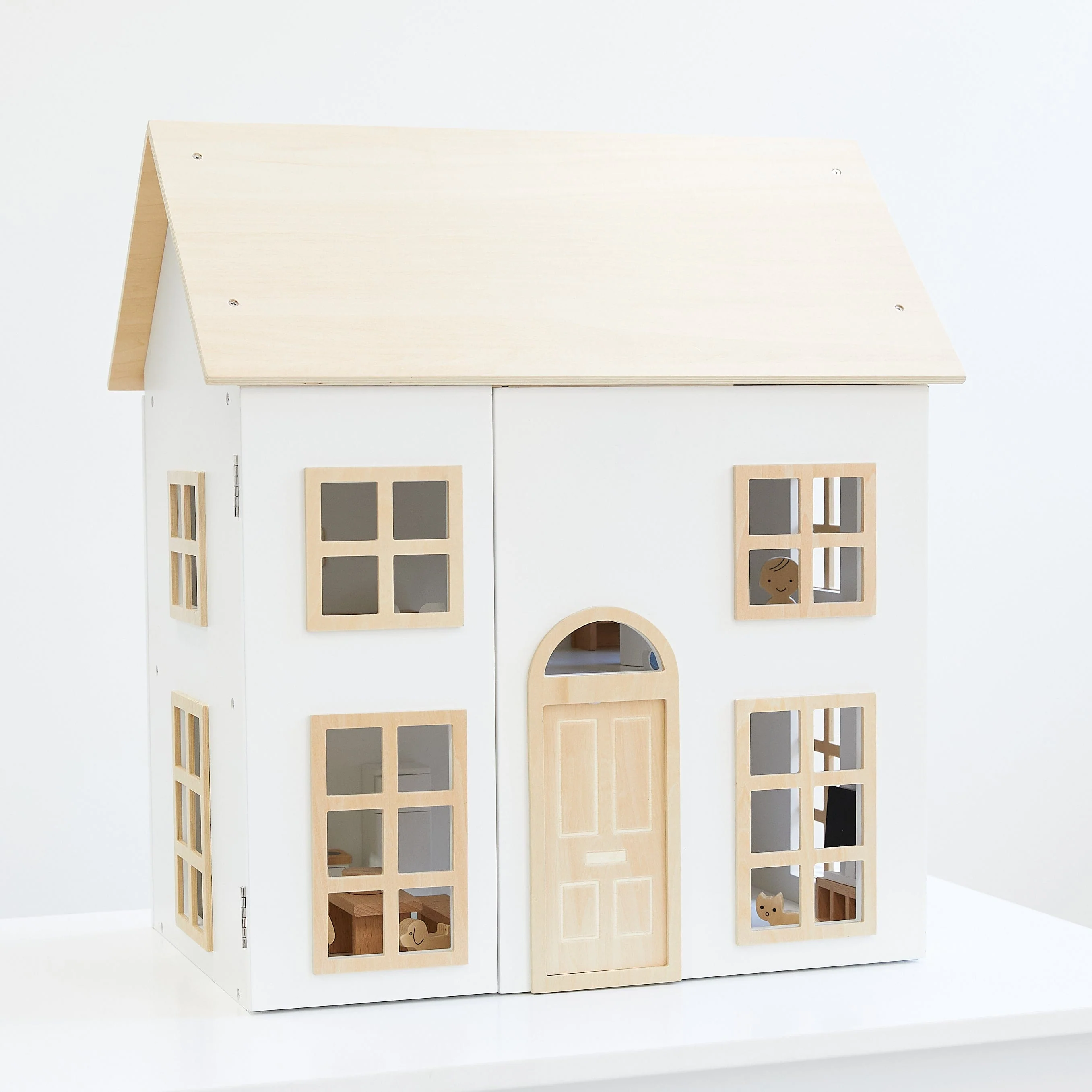 ELSA Doll House with Furniture & Doll Family Set - Image 17