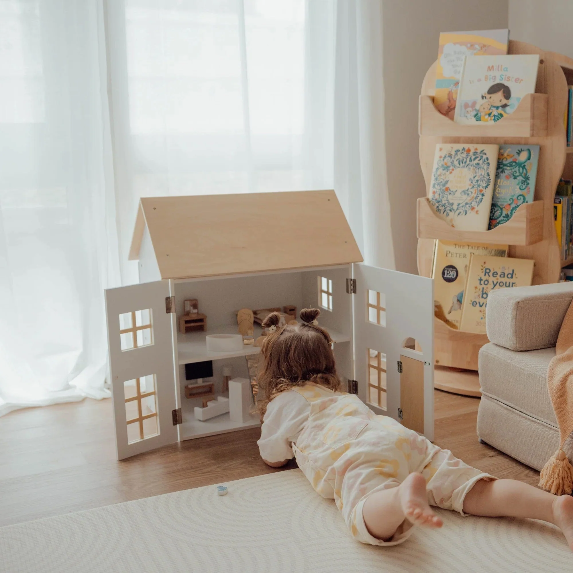 ELSA Doll House with Furniture & Doll Family Set - Image 5