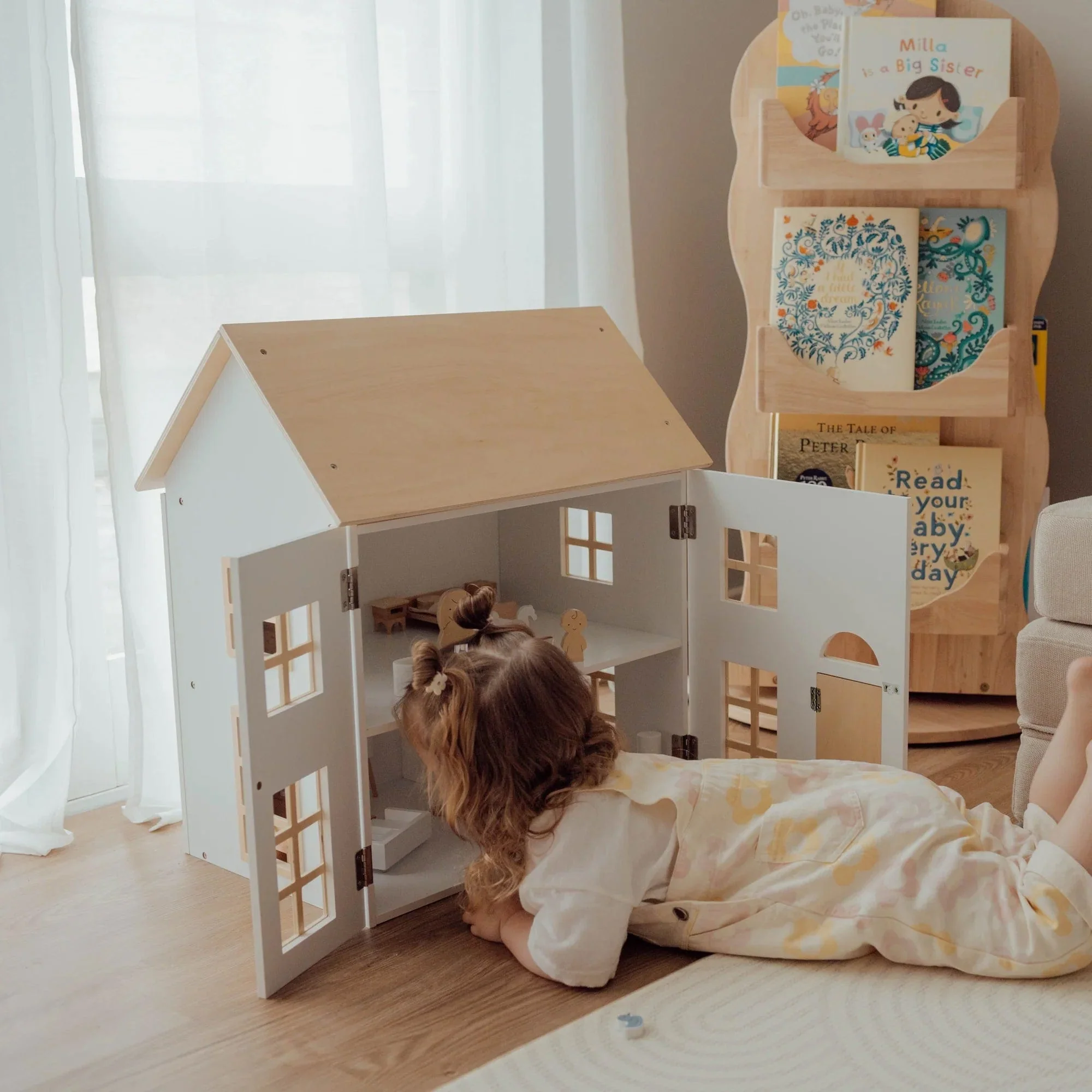 ELSA Doll House with Furniture & Doll Family Set - Image 6