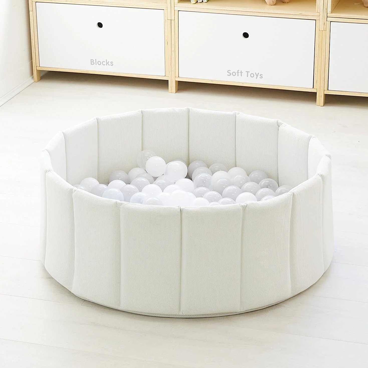 Foldable Corduroy Ball Pit with 200 Balls - Image 11