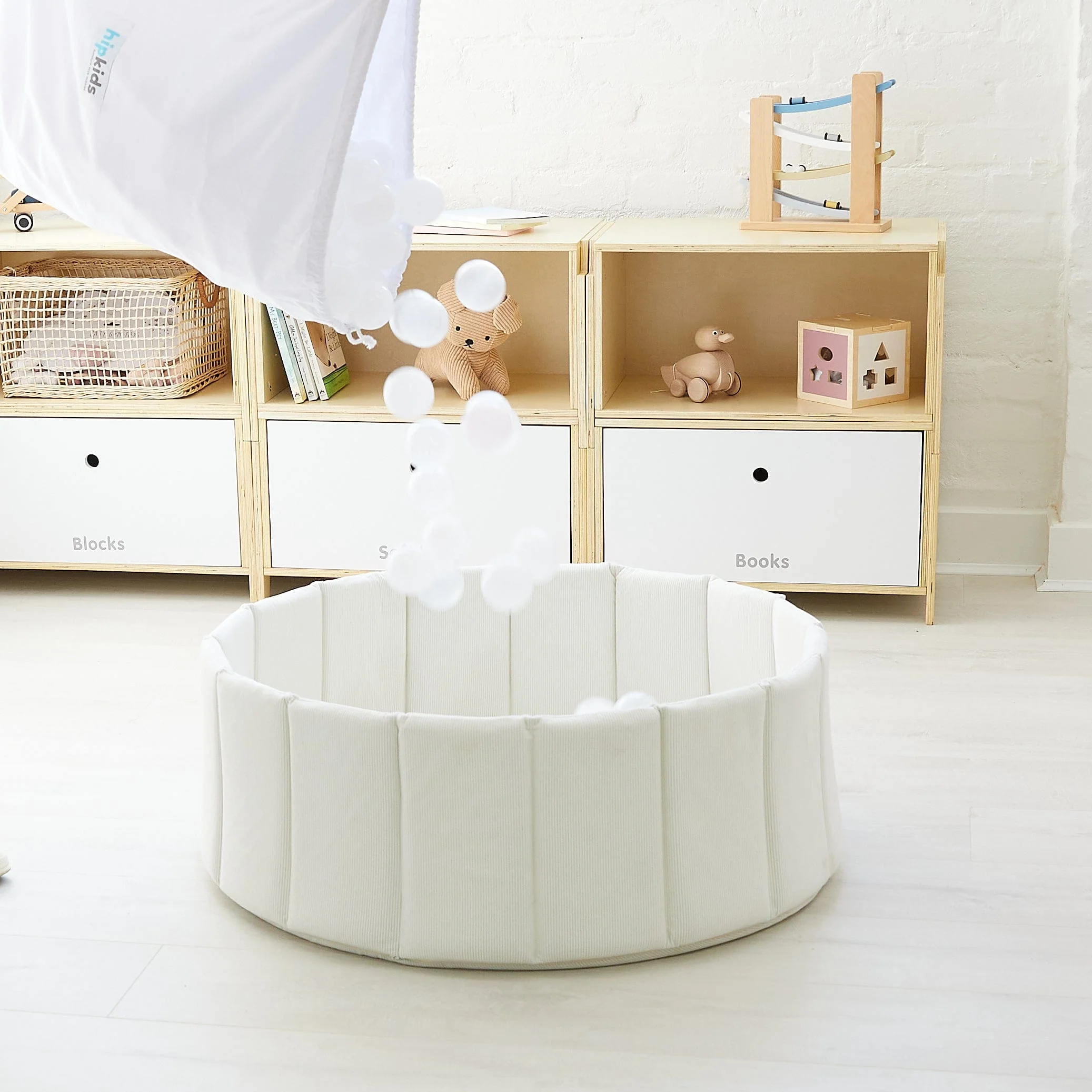 Foldable Corduroy Ball Pit with 200 Balls - Image 22