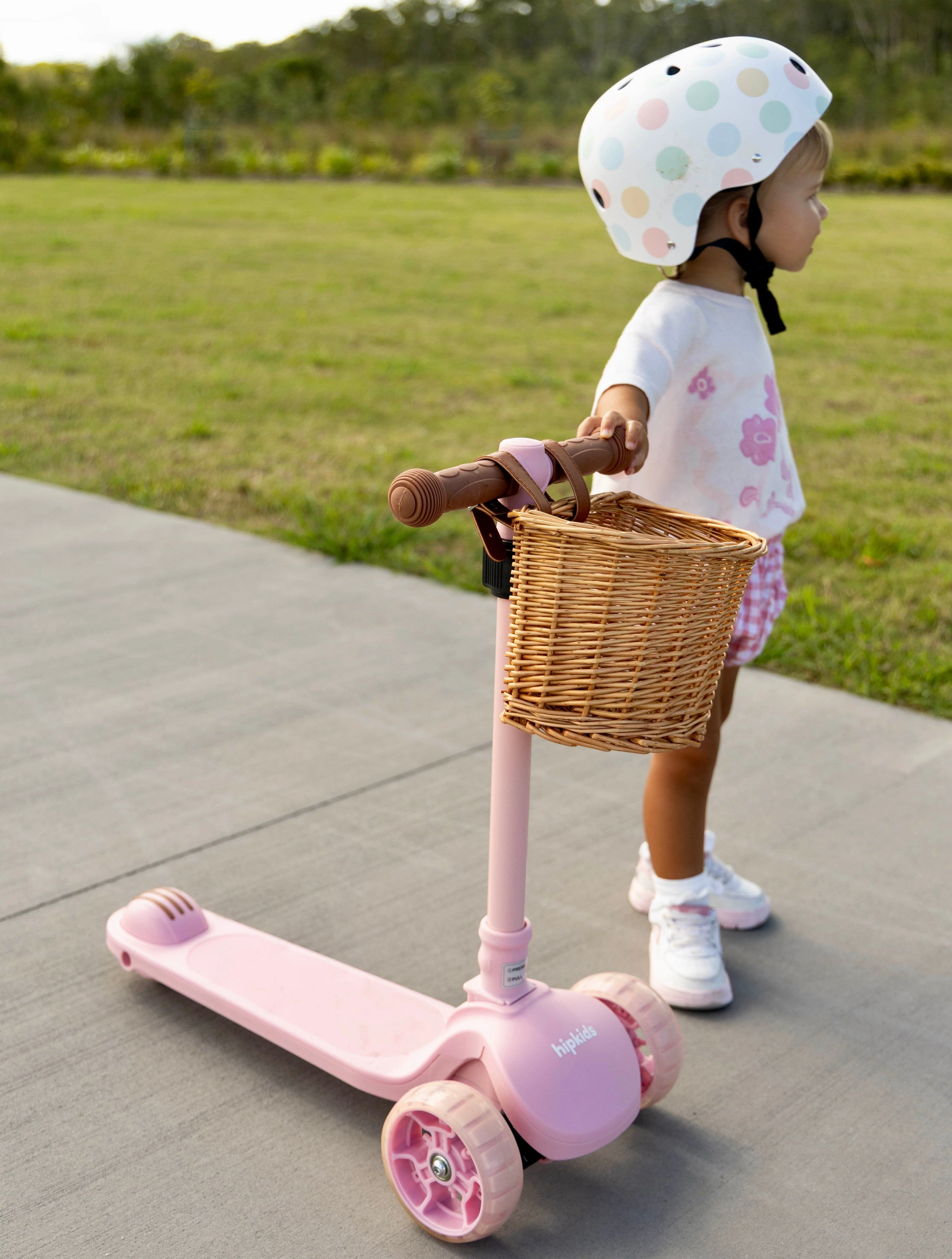 3 Wheel Scooter w/ Wicker Basket - Image 10