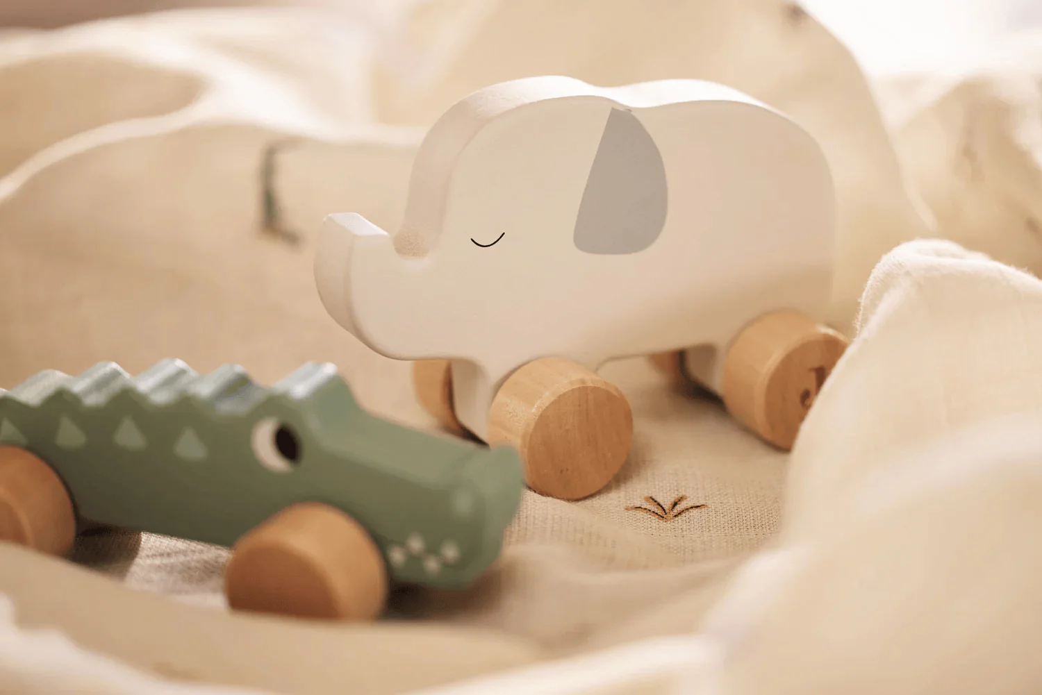Jollein Wooden Elephant On Wheels Jungle Jambo - Image 3