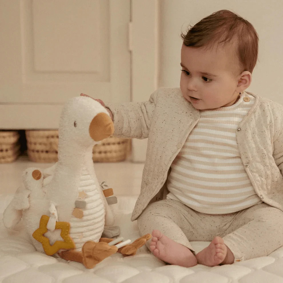 Little Dutch Activity Baby Goose - Image 4