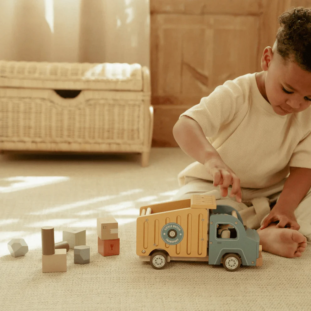 Little Dutch Garbage Truck w/ Peg Dolls - Image 2