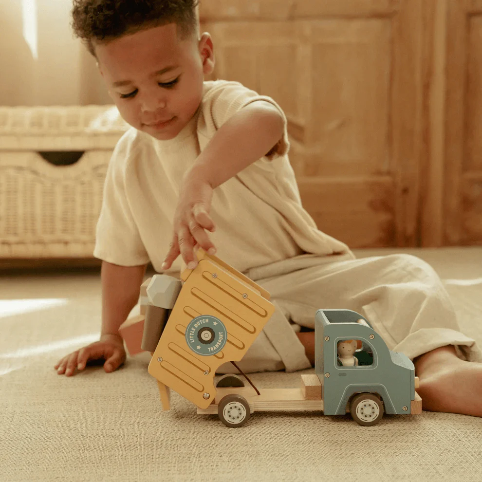 Little Dutch Garbage Truck w/ Peg Dolls - Image 6