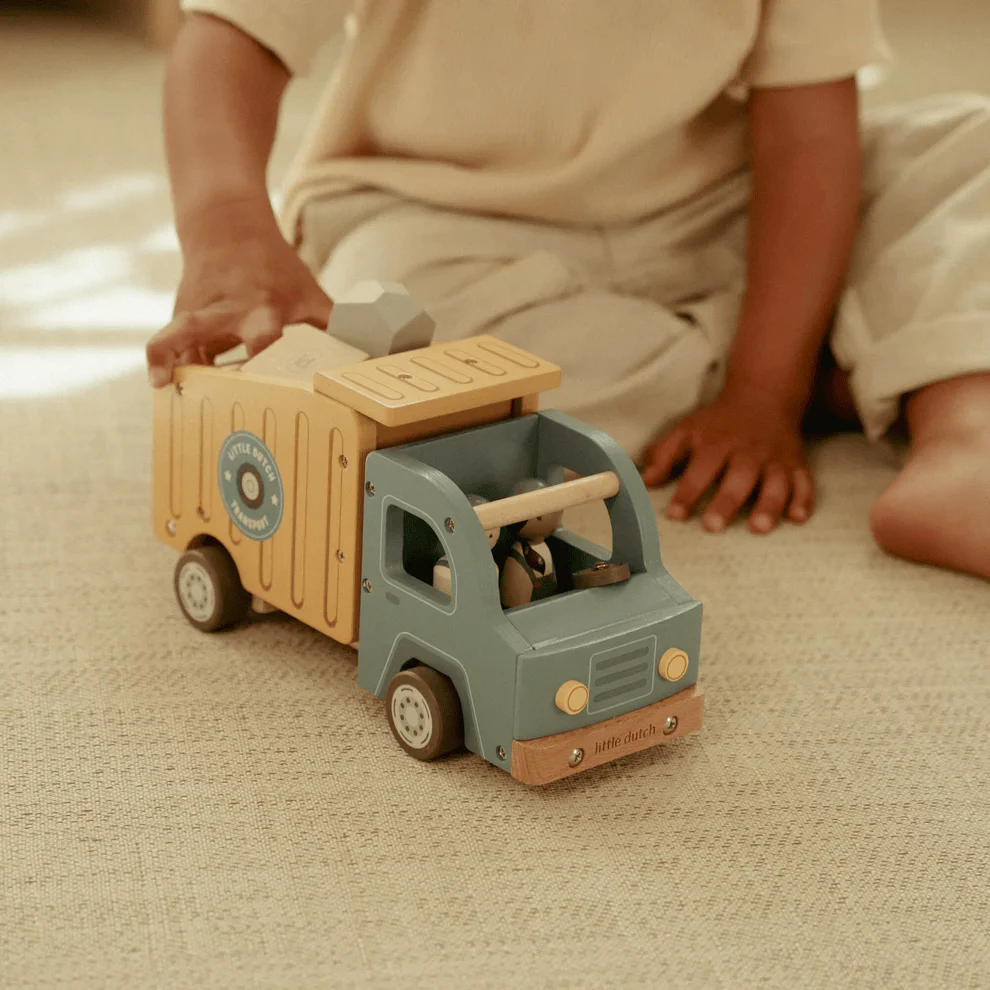 Little Dutch Garbage Truck w/ Peg Dolls - Image 7