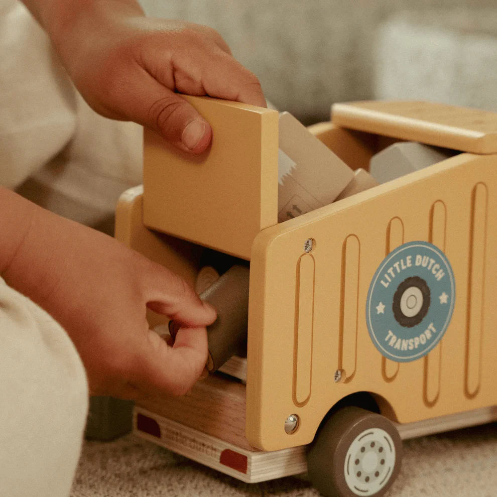 Little Dutch Garbage Truck w/ Peg Dolls - Image 8