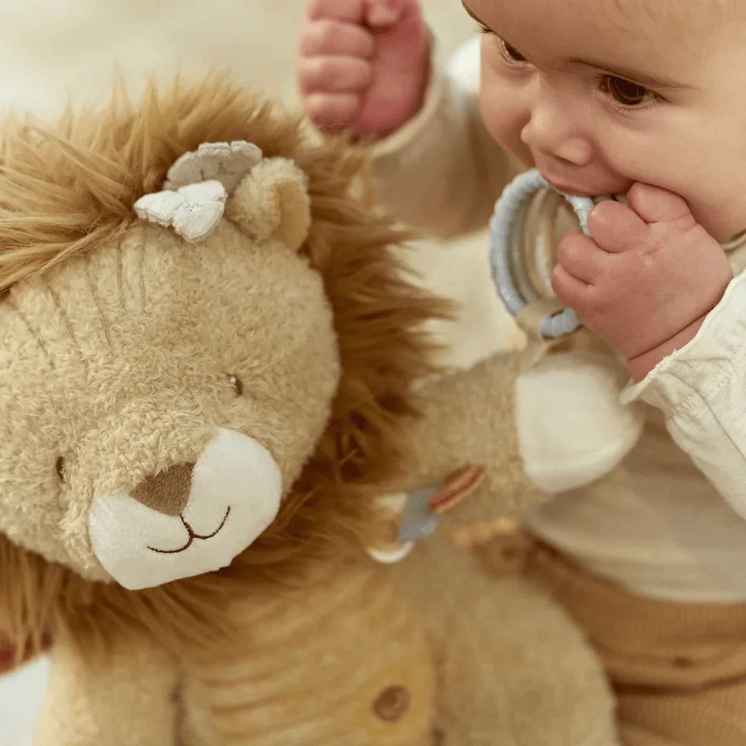Little Dutch Safari Friends Activity Cuddle Lion - Image 2