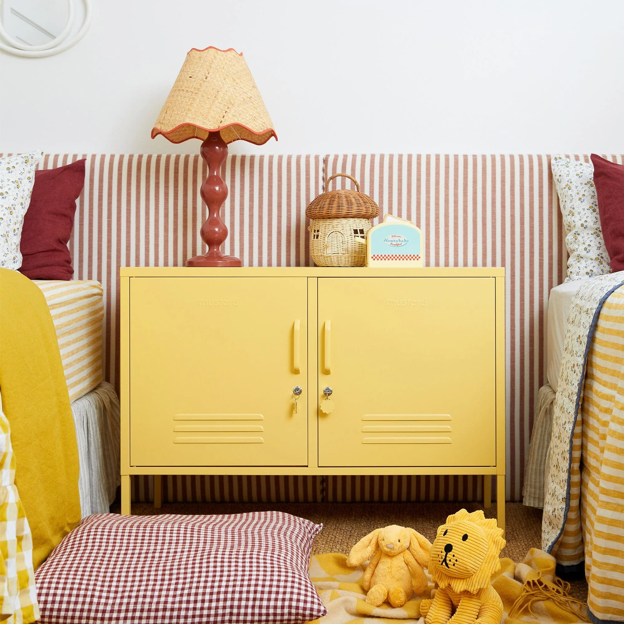Mustard Made The Lowdown - Image 4