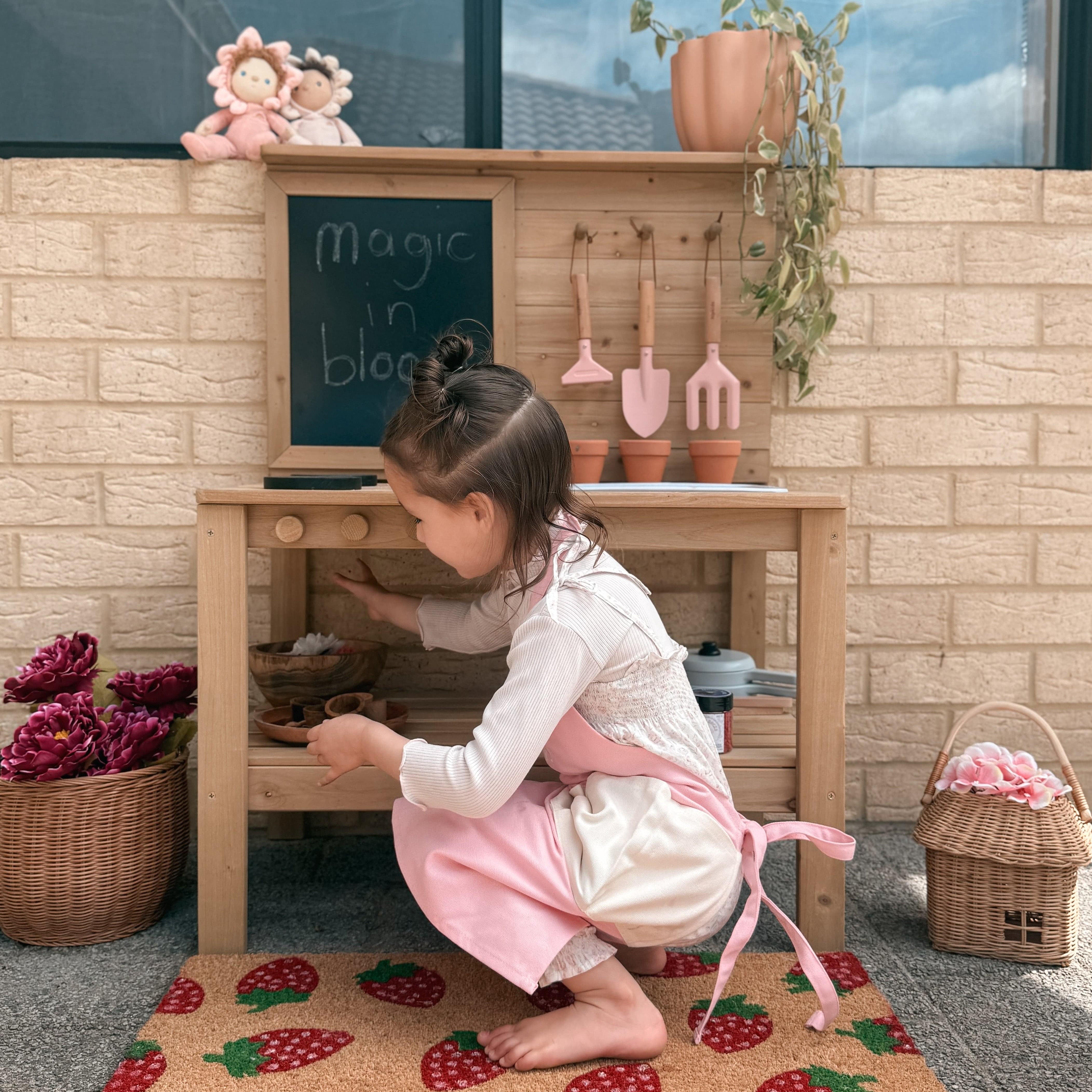Outdoor Mud Kitchen - Preorder - Image 4