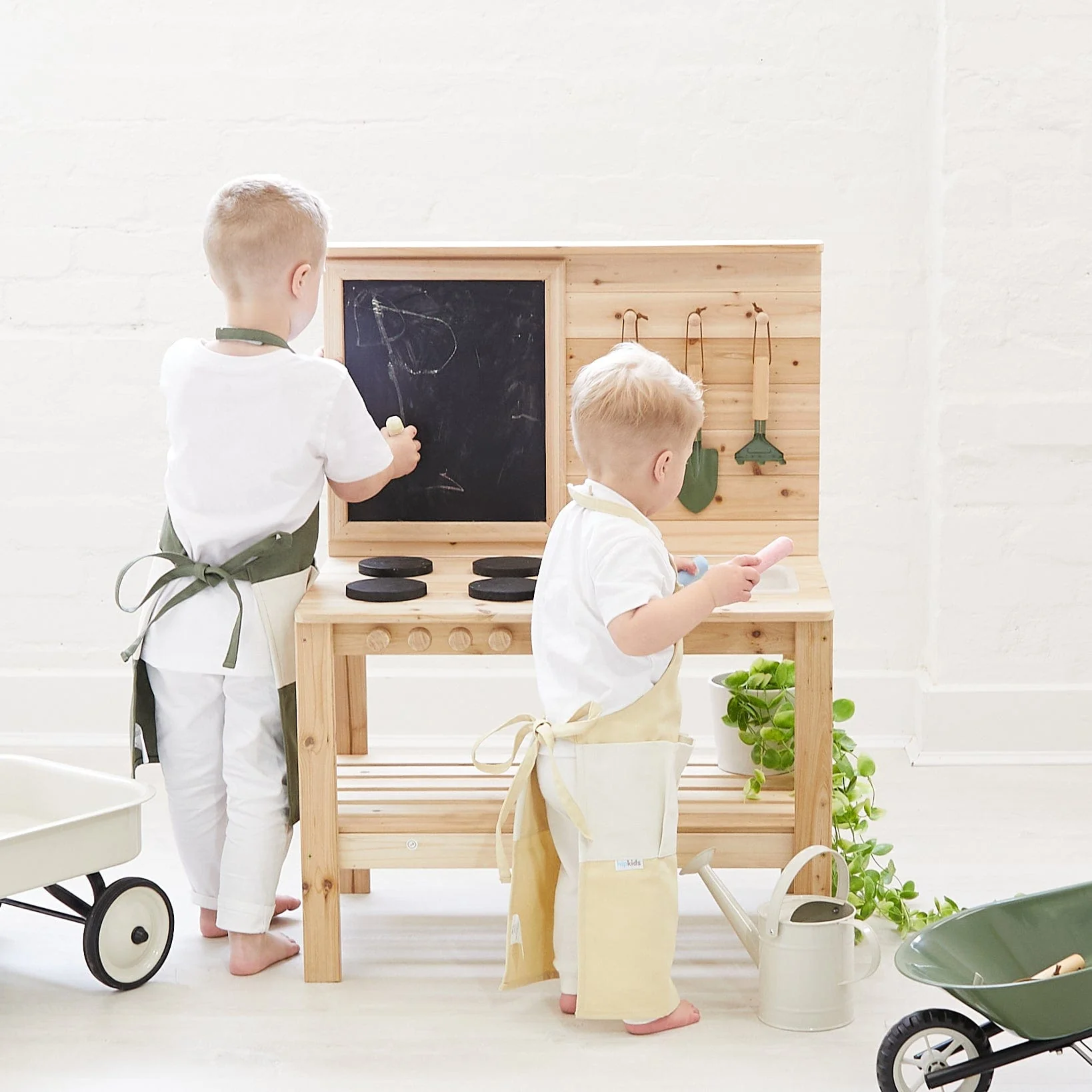 Outdoor Mud Kitchen - Preorder - Image 8