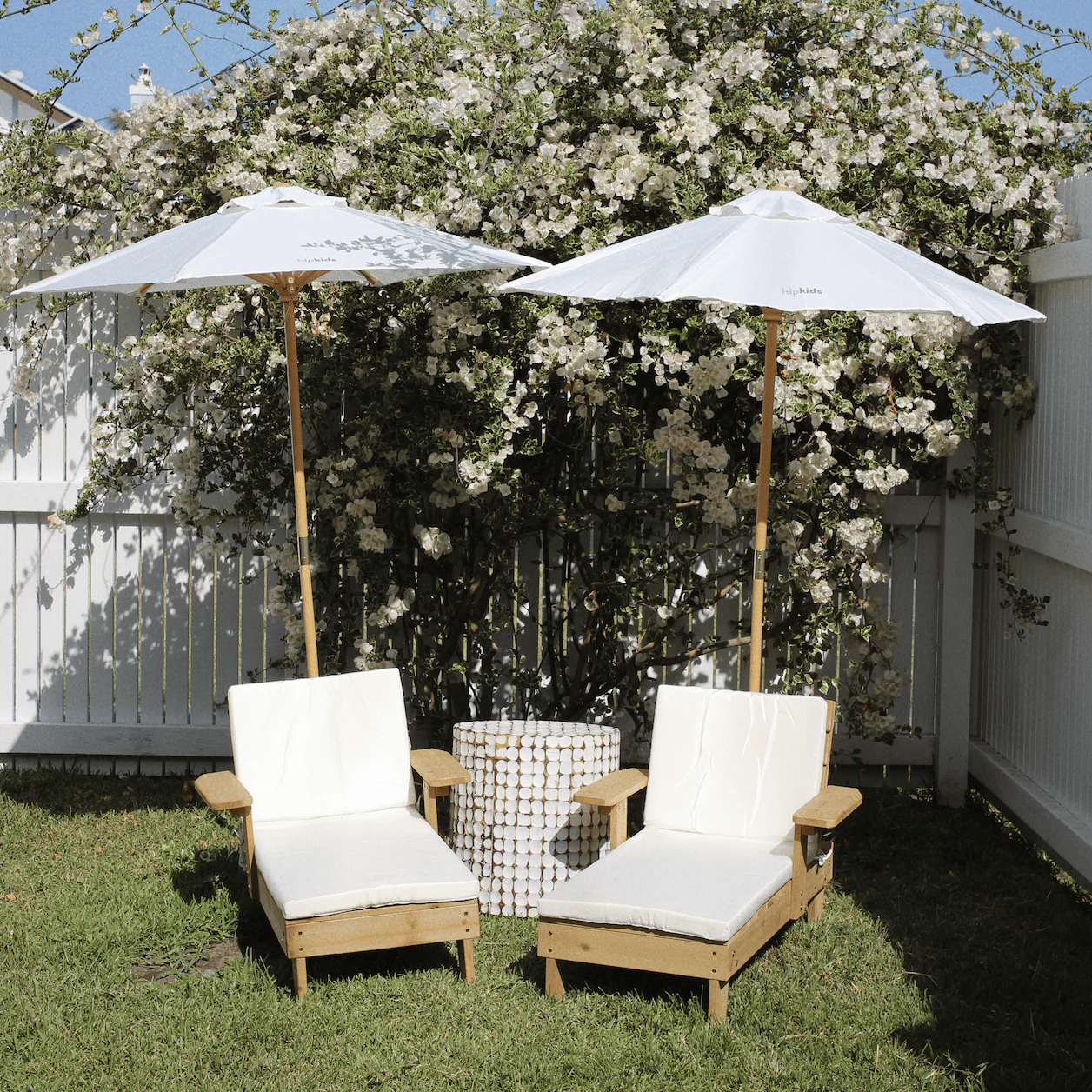 Outdoor Kids Sun Lounge Chair with Umbrella White - Preorder - Image 2