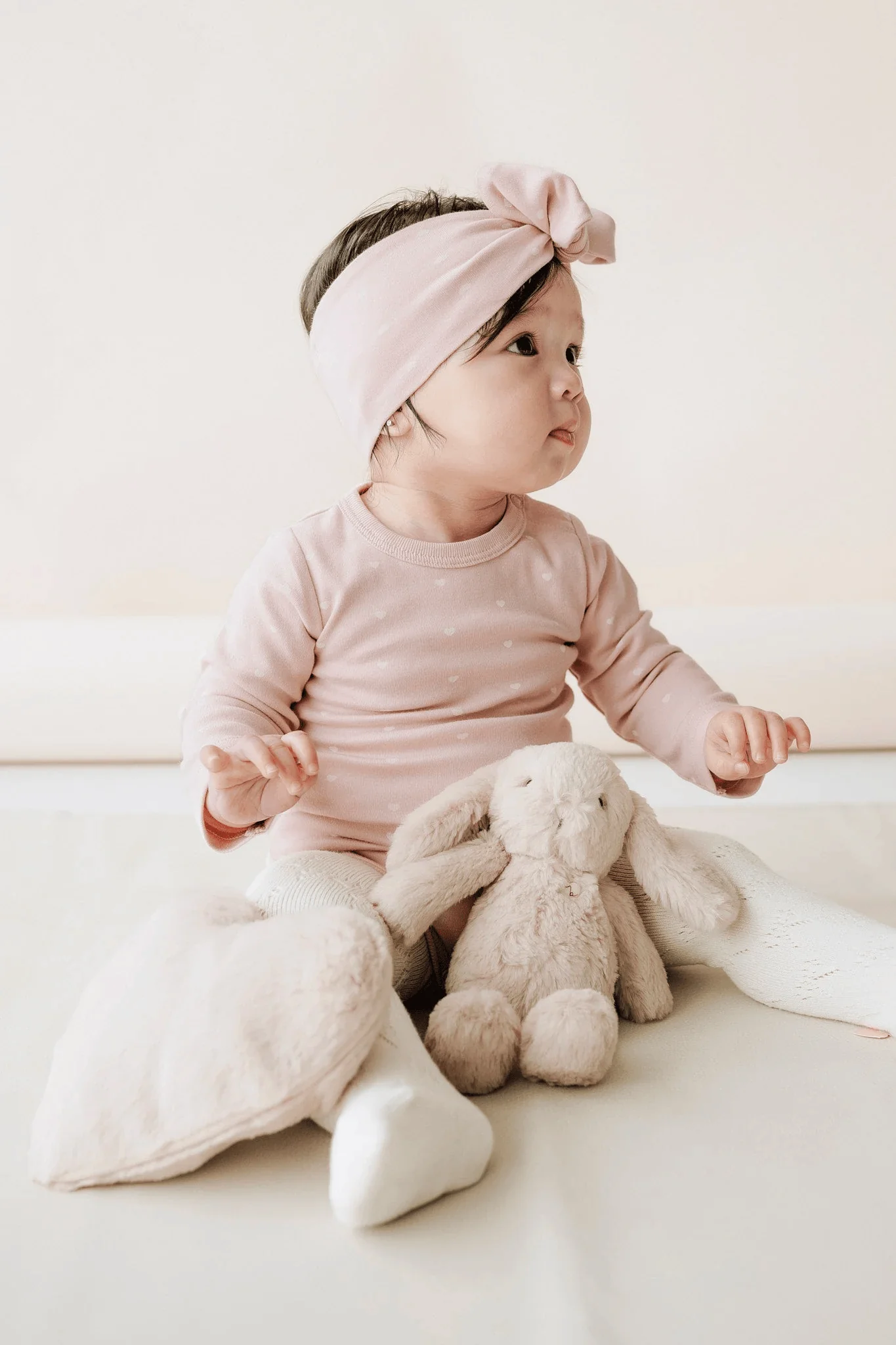 Snuggle Bunnies - Valentines Day - Brulee 20cm - Image 5
