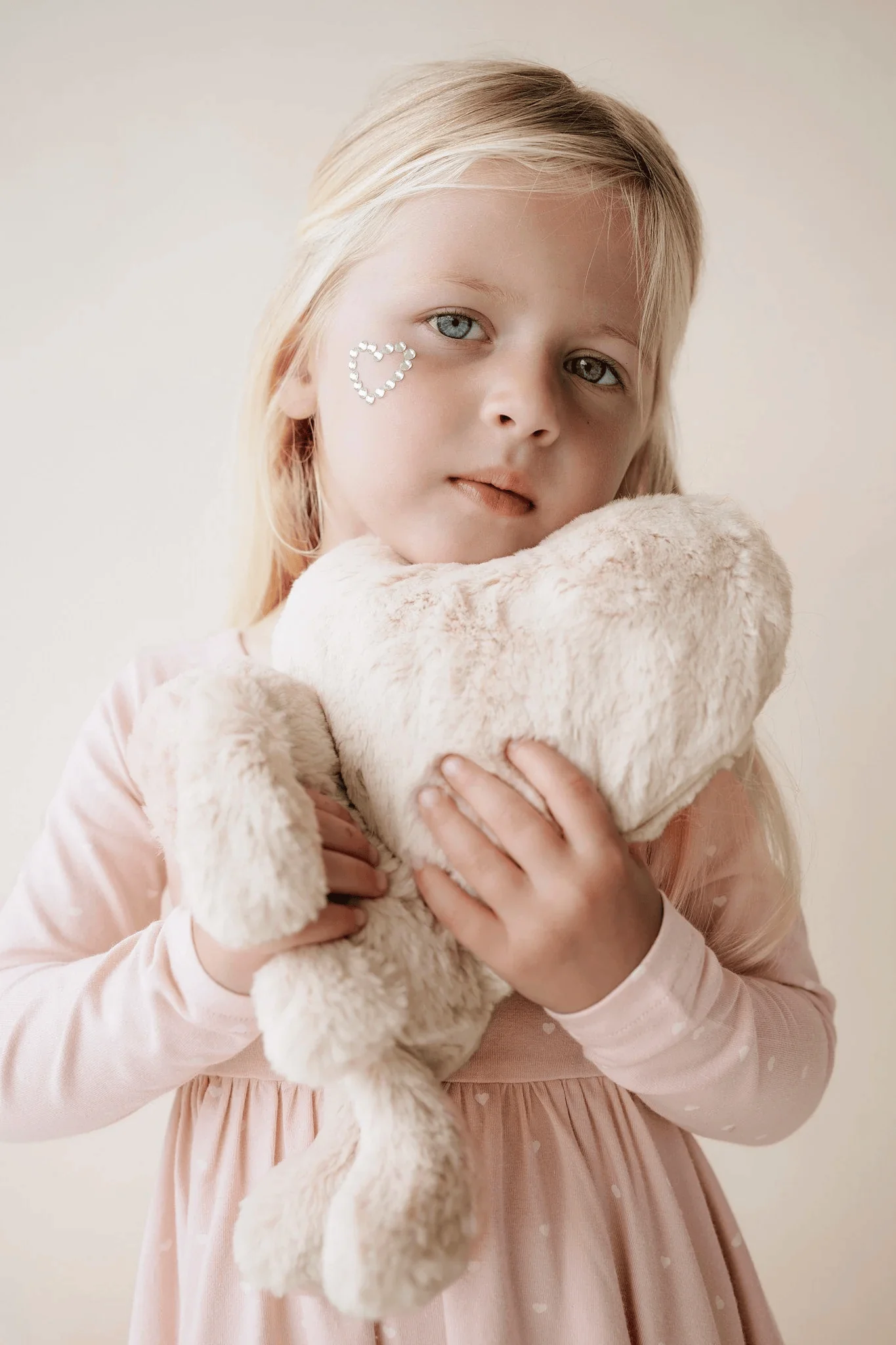 Snuggle Bunnies - Valentines Day - Brulee 20cm - Image 6