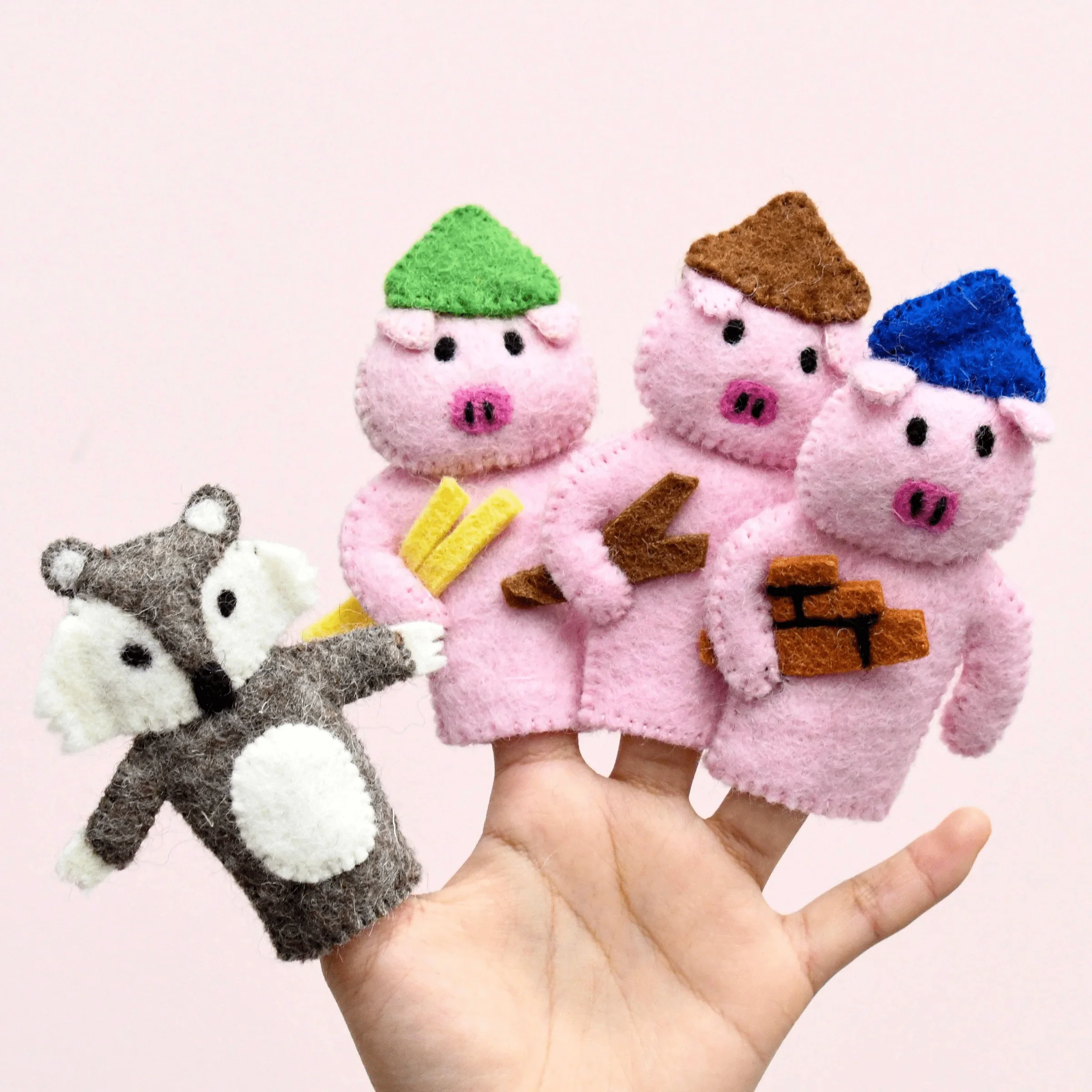 Tara Treasures The Three Little Pigs, Finger Puppet Set - Image 2