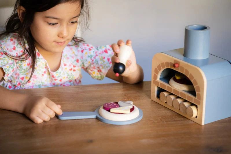 Tender Leaf Toys Make Me a Pizza Set - Image 5